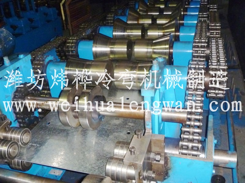 C型钢压瓦机的构造及应用